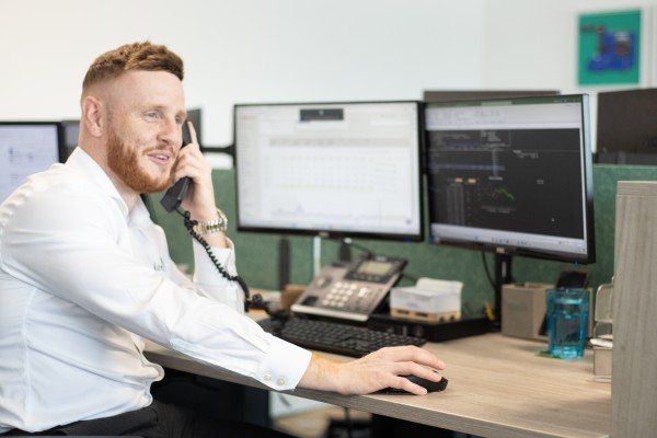 Kite employee answering the phone